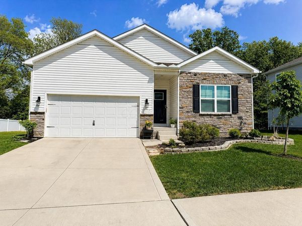 5798 Wynnewood Drive, Grove City, OH 43123