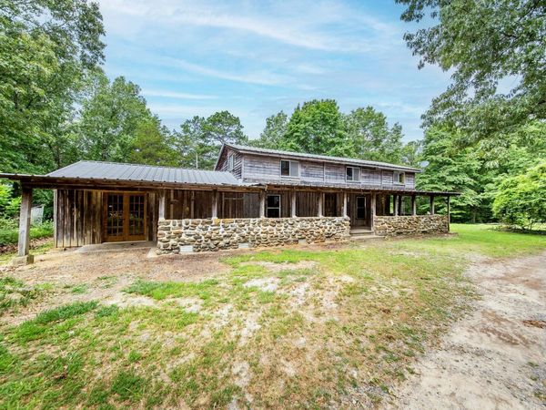 702 Ashwood Road , Clinton, AR 72031