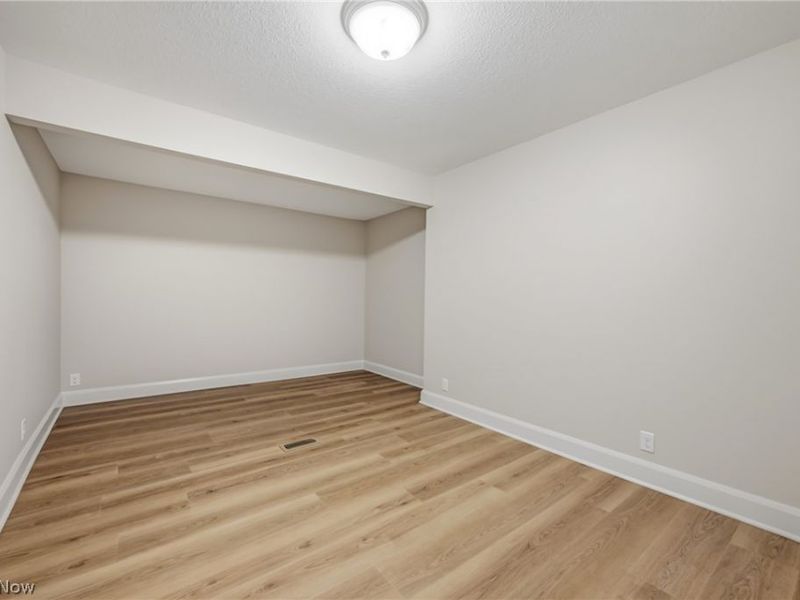 4551 Lockwood Boulevard, Youngstown, OH 44511 Photo 27