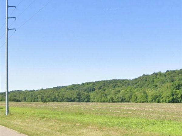 NE Railroad Avenue, Strasburg, OH 44680