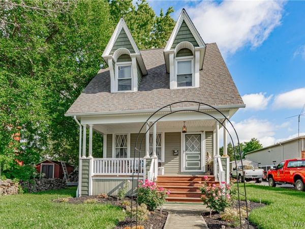 220 Elliot Street , Youngstown, NY 14174