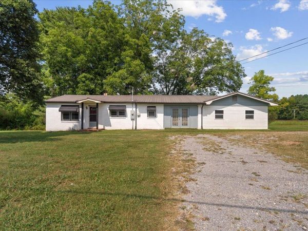 4386 Highway 337 , LaFayette, GA 30728