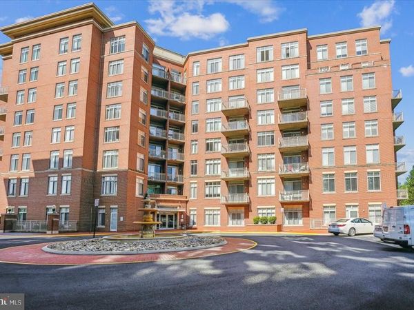 4490 MARKET COMMONS DRIVE, Unit 505, FAIRFAX, VA 22033