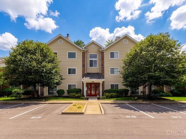 120 Carrington Lane, Unit 102, Loveland, OH 45140