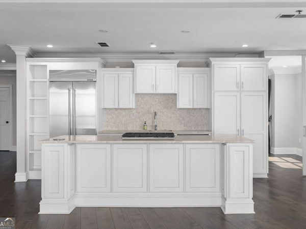 2881 Peachtree Road NE, Unit 2103, Atlanta, GA 30305