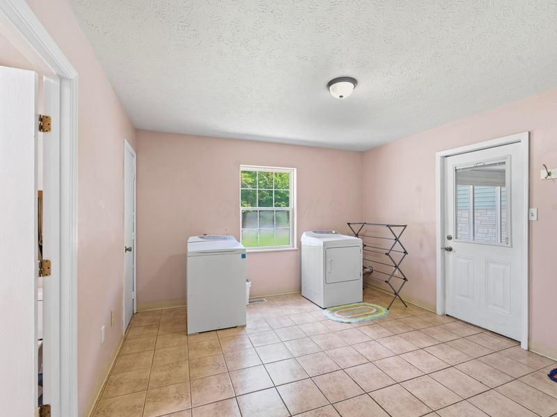 Thornville, OH 43076 Photo 48
