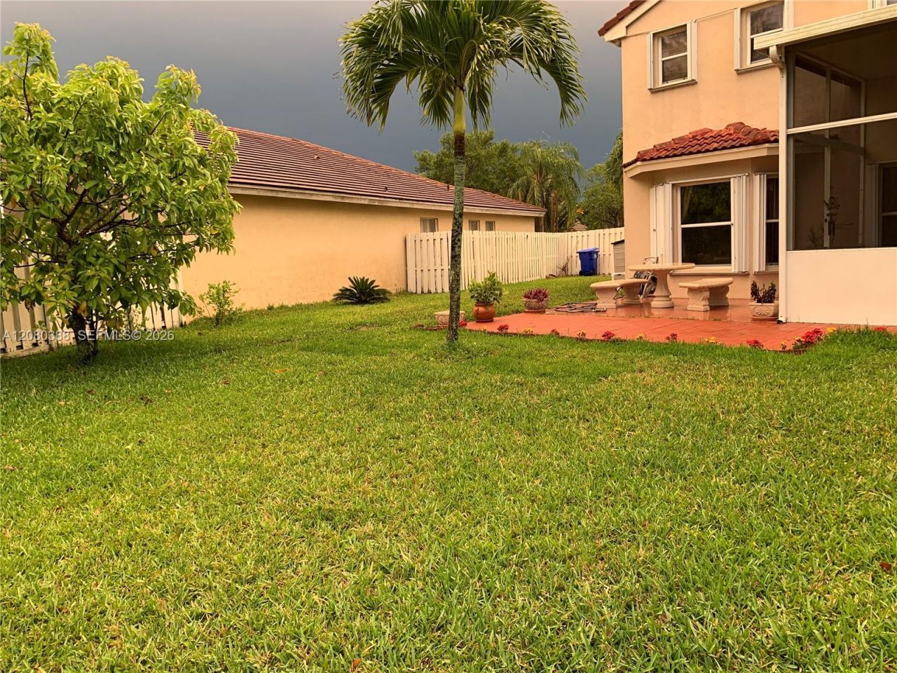 19409 NW 24th Pl , Pembroke Pines, FL 33029 Photo