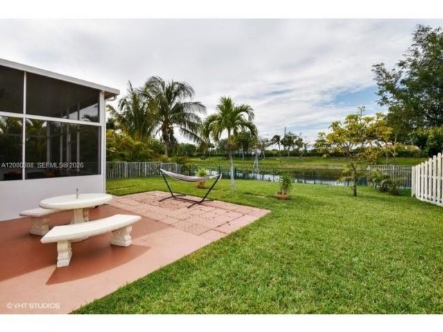 19409 NW 24th Pl , Pembroke Pines, FL 33029 Photo