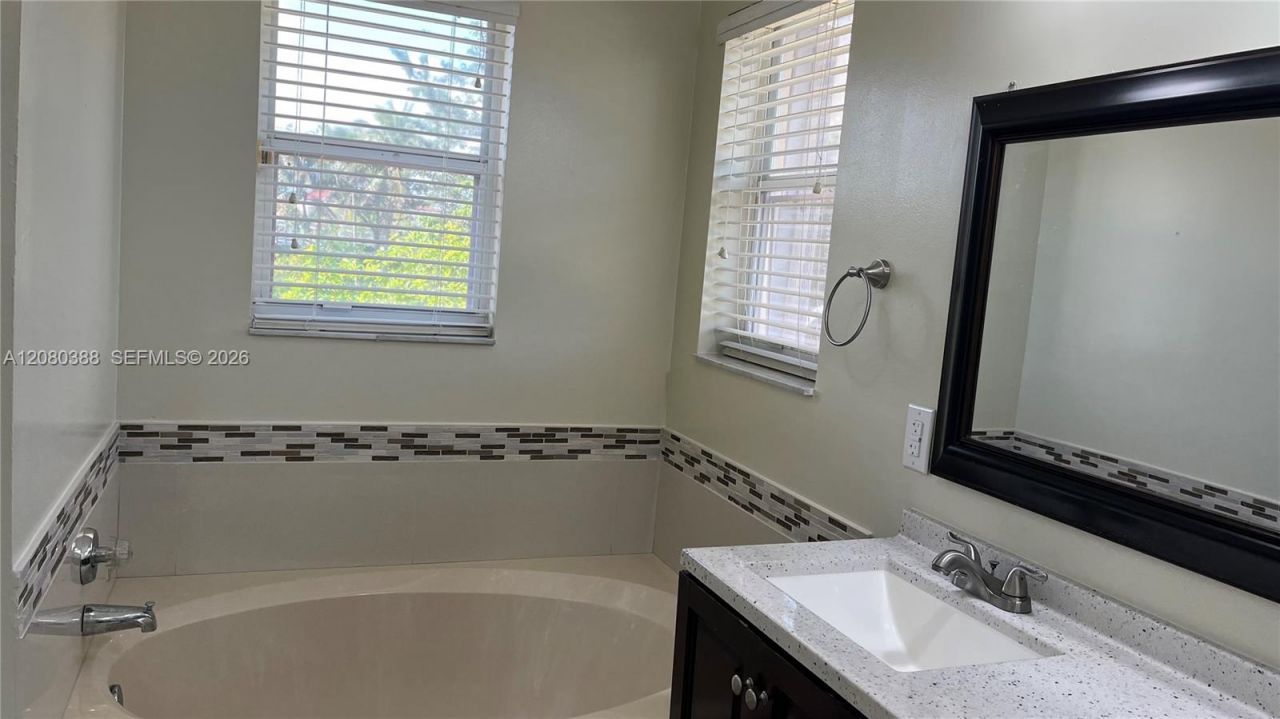 19409 NW 24th Pl , Pembroke Pines, FL 33029 Photo