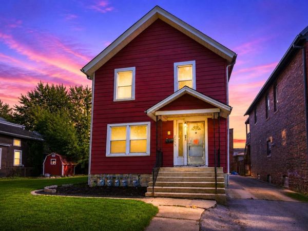 2333 Walnut Street , Blue Island, IL 60406