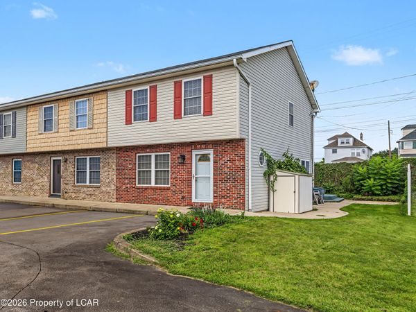 100 E Newport Street, Hanover Township, PA 18706