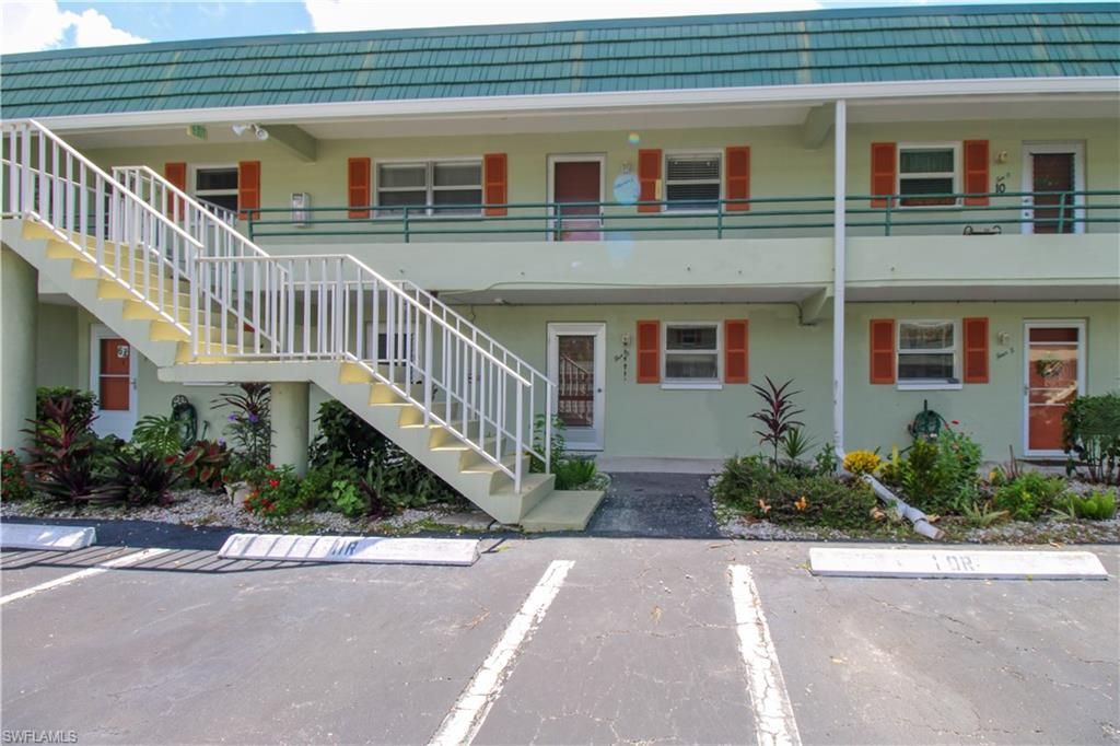 300 Valley Stream Dr , Unit 12-R, Naples, FL 34113 Photo