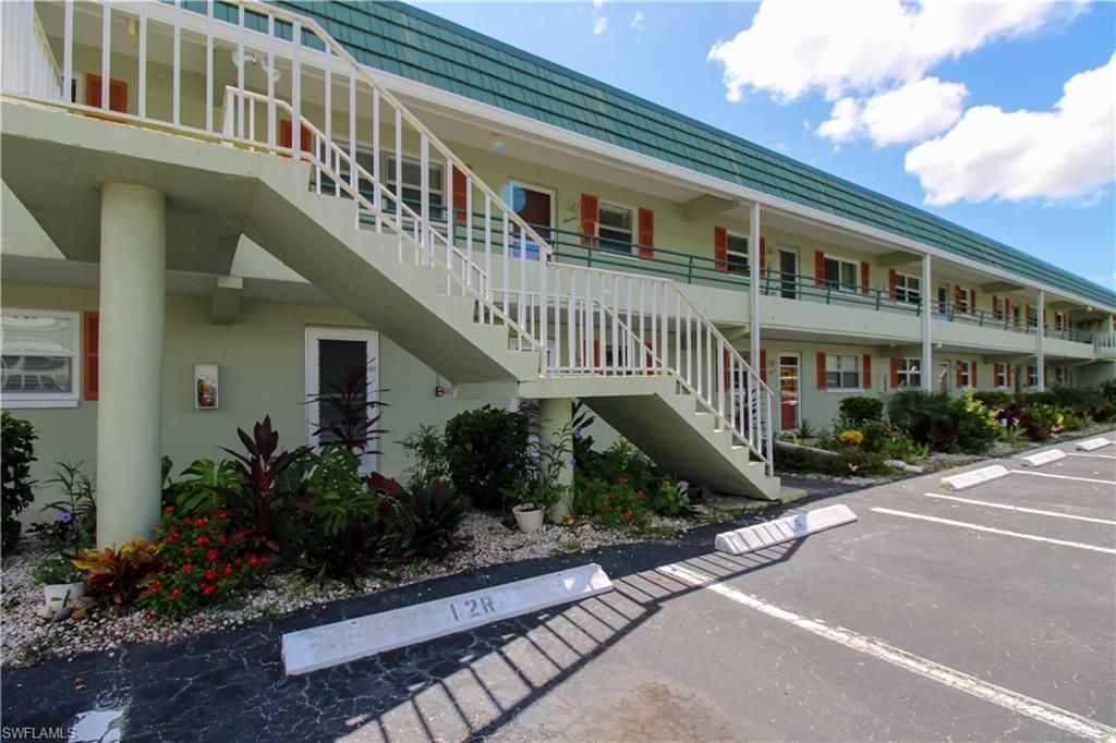 300 Valley Stream Dr , Unit 12-R, Naples, FL 34113 Photo