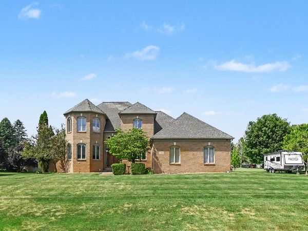 7484 Shotsilk Drive, Jackson, MI 49201