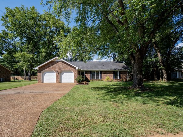 545 Highpoint Dr , Smyrna, TN 37167