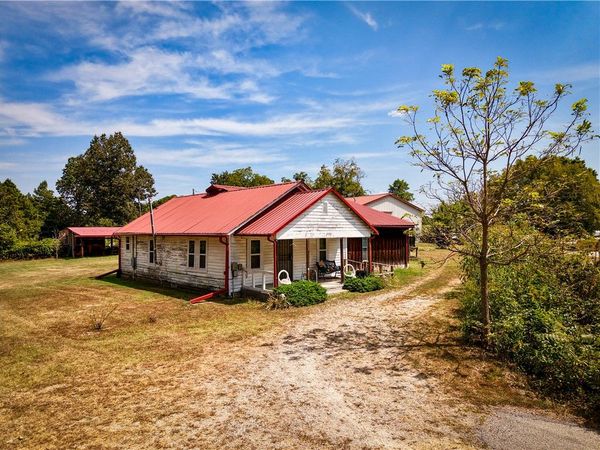 37992 Highway 23 , Huntsville, AR 72740