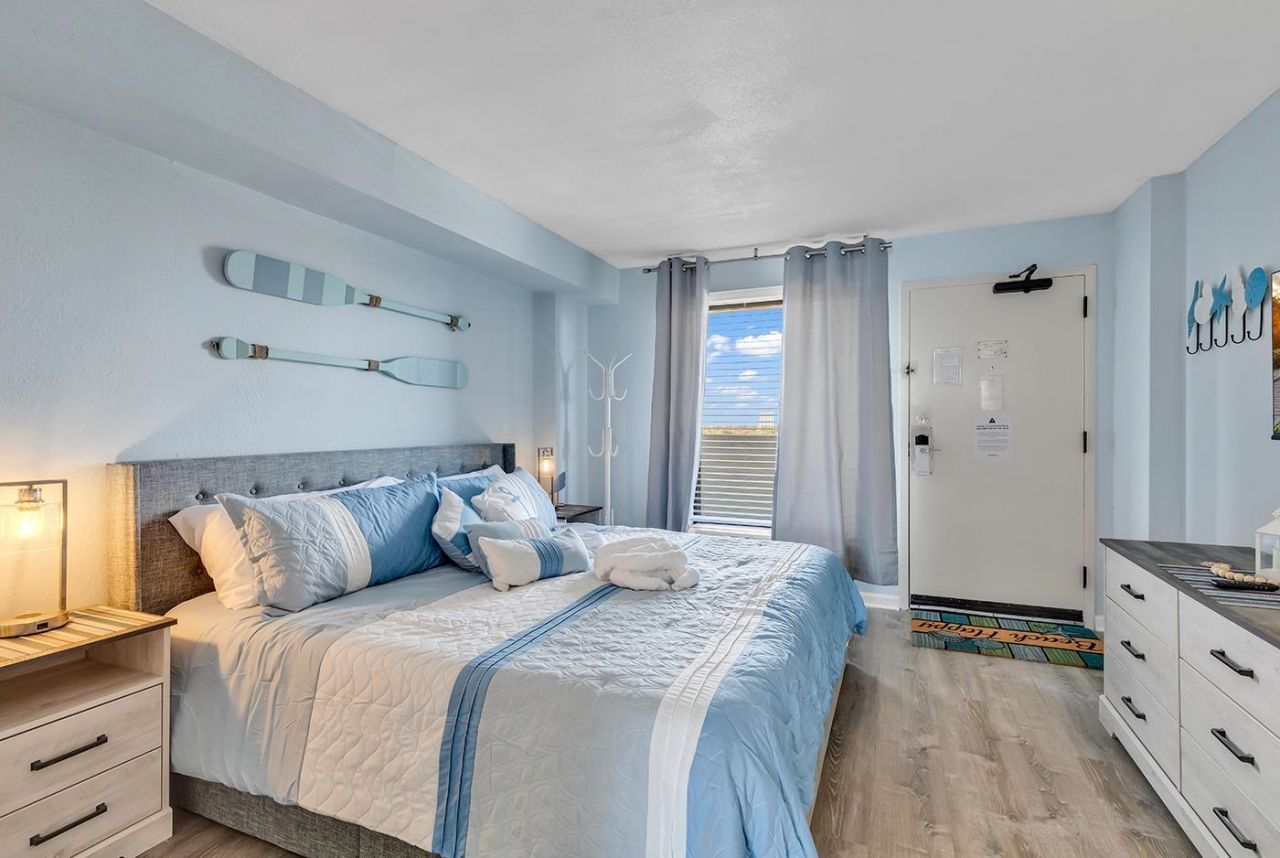 3000 N Ocean Blvd. Photo 23