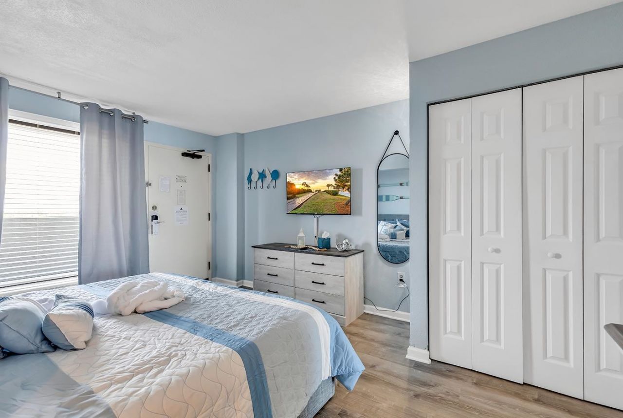 3000 N Ocean Blvd. Photo 24