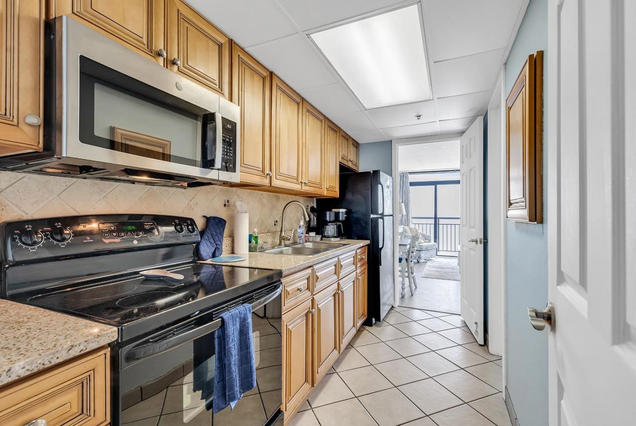 3000 N Ocean Blvd. Photo 26