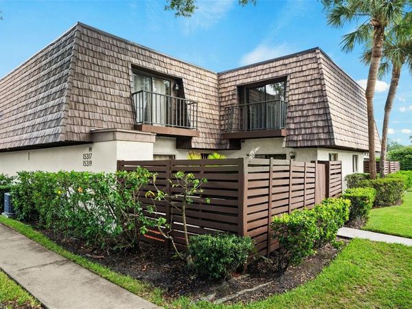 15319 W POND WOODS DRIVE , Unit 15319, TAMPA, FL 33618