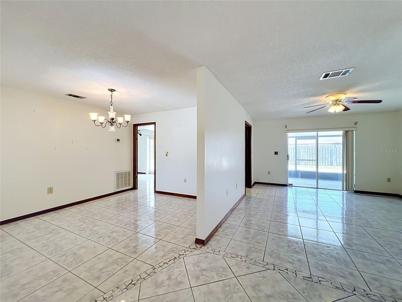 2983 Ontario Circle W, Melbourne, FL 32935 Photo