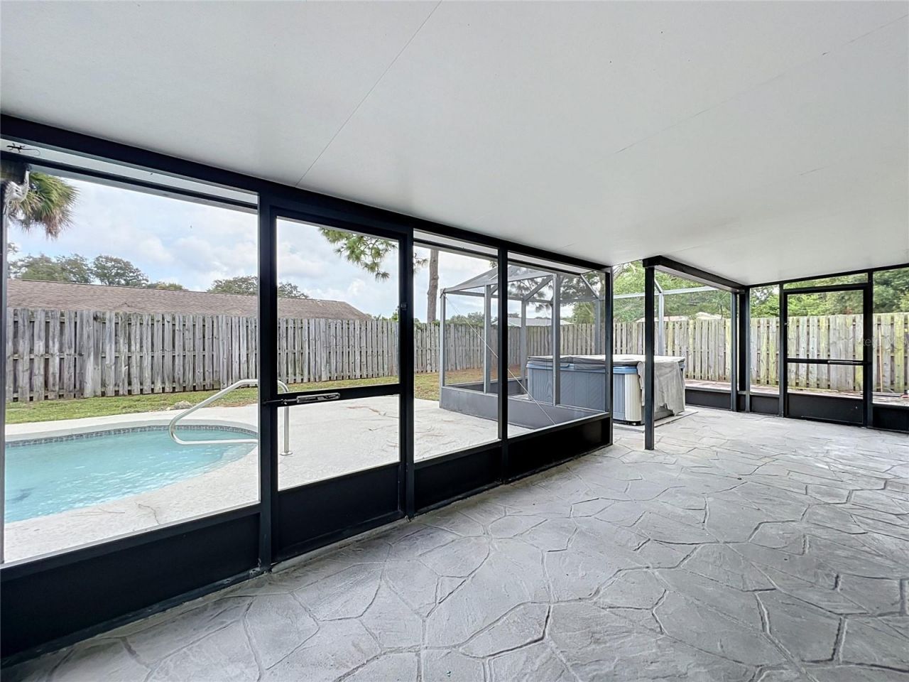 2983 Ontario Circle W, Melbourne, FL 32935 Photo