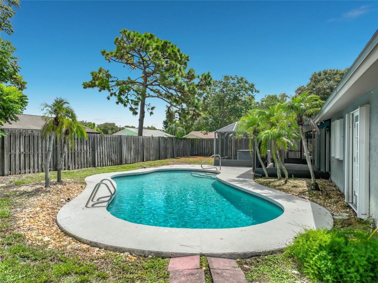 2983 Ontario Circle W, Melbourne, FL 32935 Photo