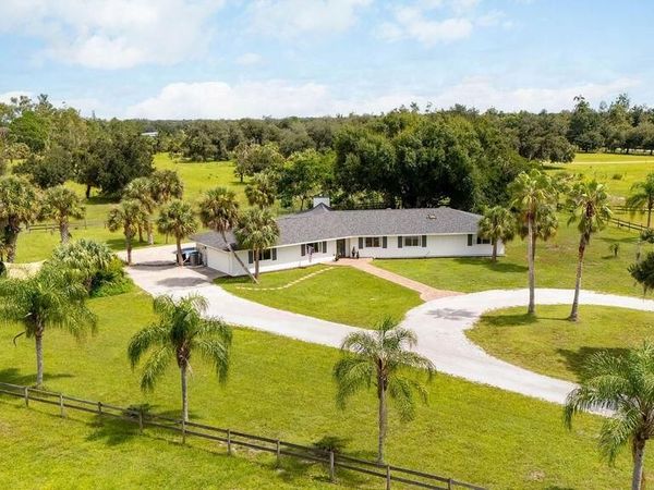 5240 MYAKKA VALLEY TRAIL, SARASOTA, FL 34241