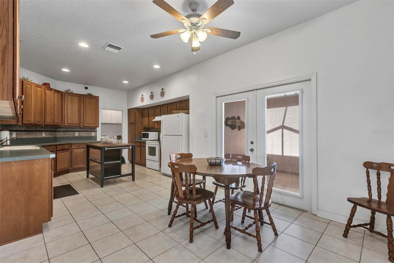 4958 Portsmouth Street, Tavares, FL 32778 Photo