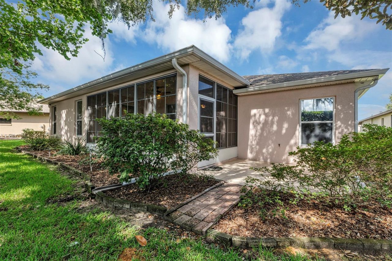 4958 Portsmouth Street, Tavares, FL 32778 Photo