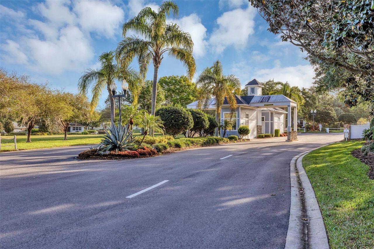 4958 Portsmouth Street, Tavares, FL 32778 Photo