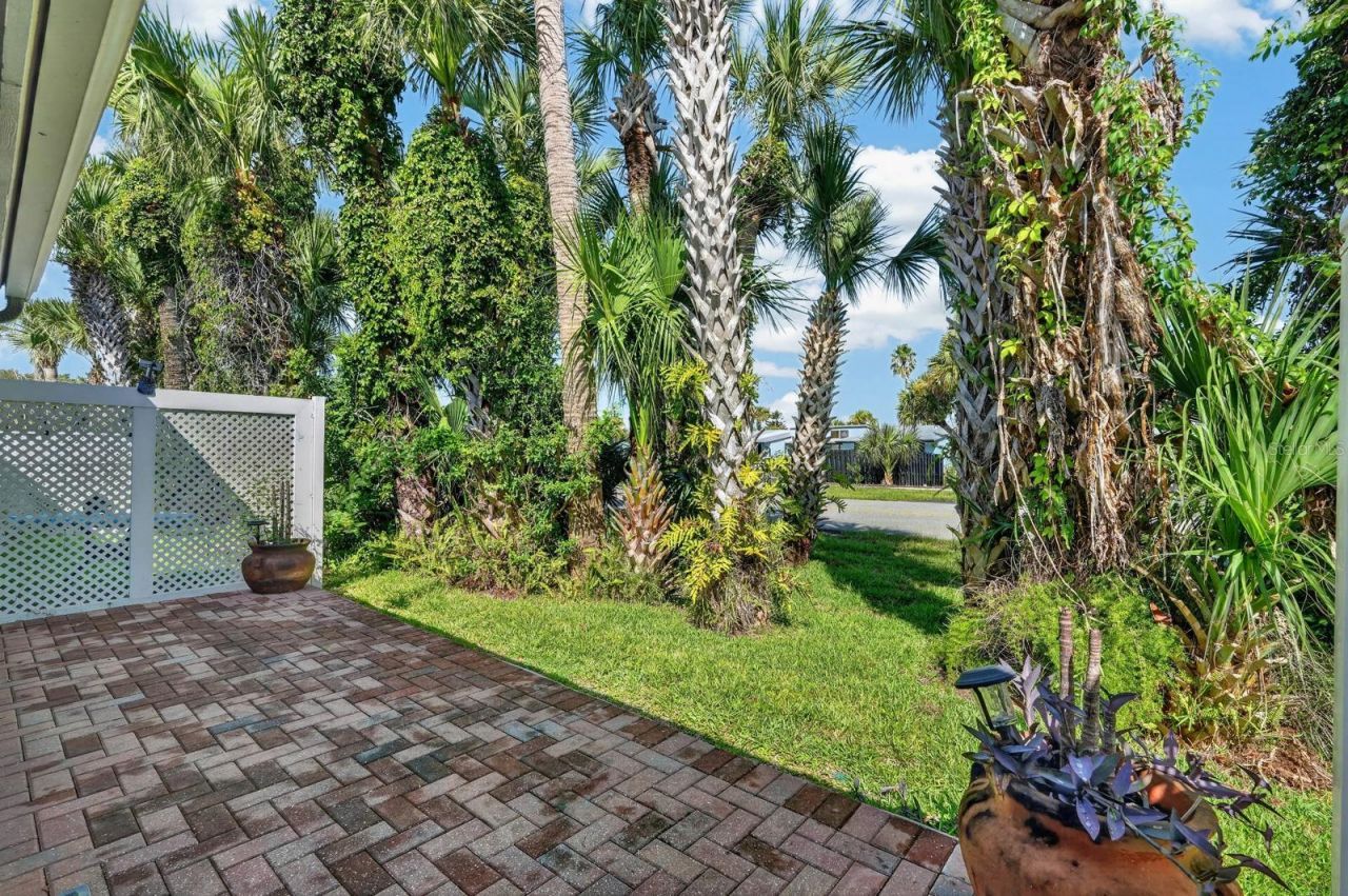 163 Breezeway Court, New Smyrna Beach, FL 32169 Photo