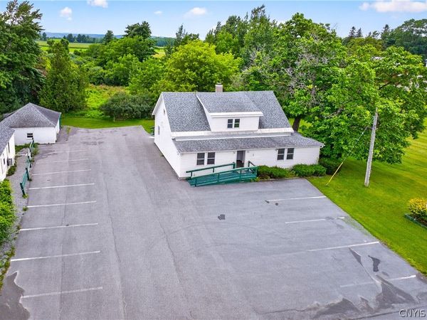 2825 Paris Green, Sauquoit, NY 13456