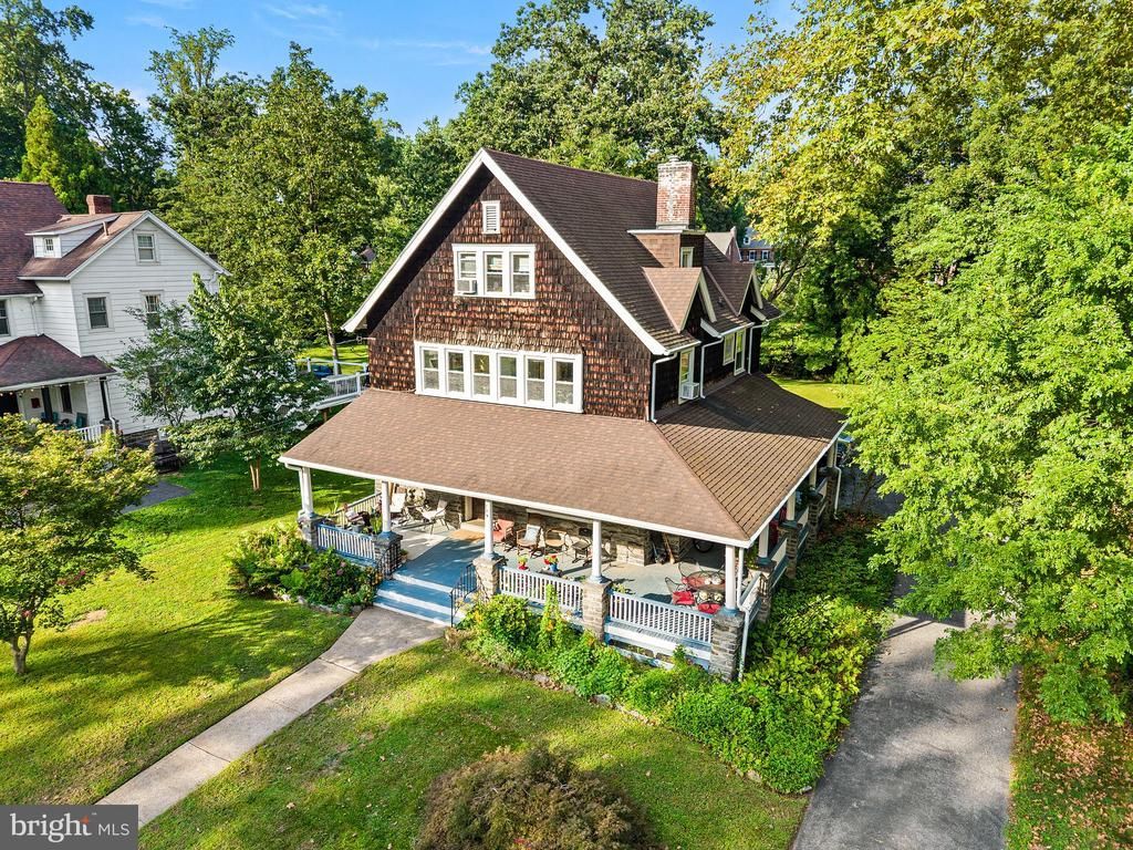 239 KENYON AVENUE, SWARTHMORE, PA 19081