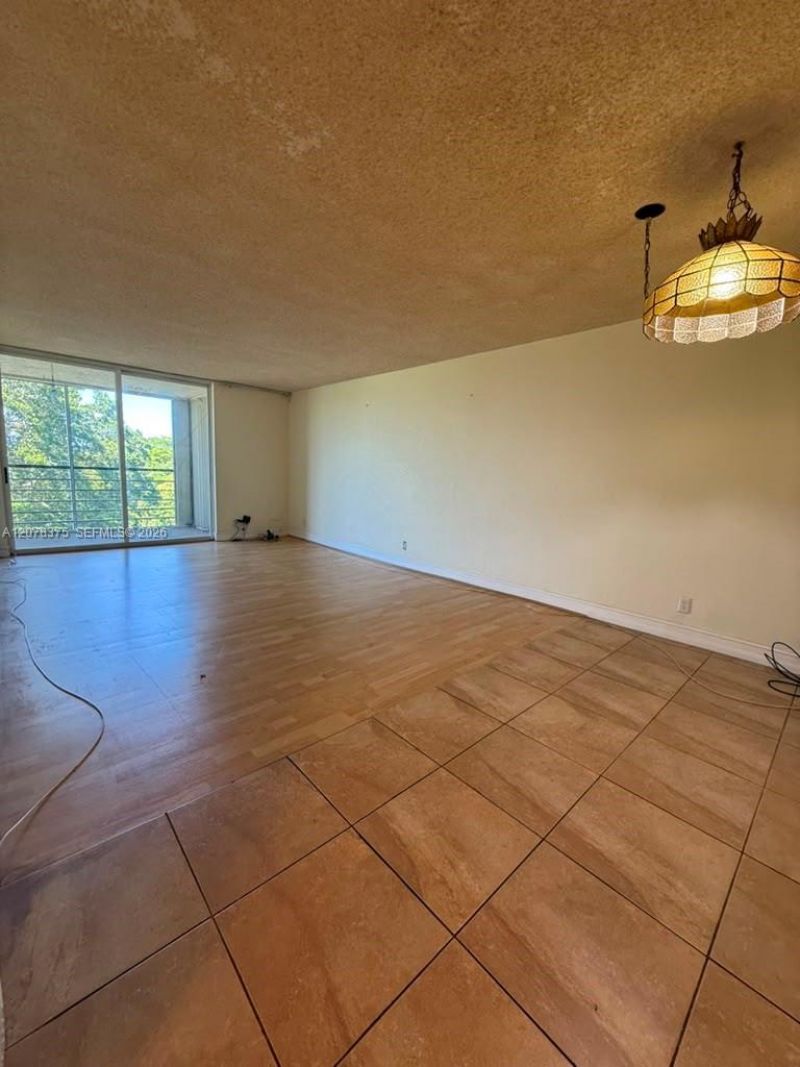 3261 Holiday Springs Blvd , Unit 401, Margate, FL 33063 Photo