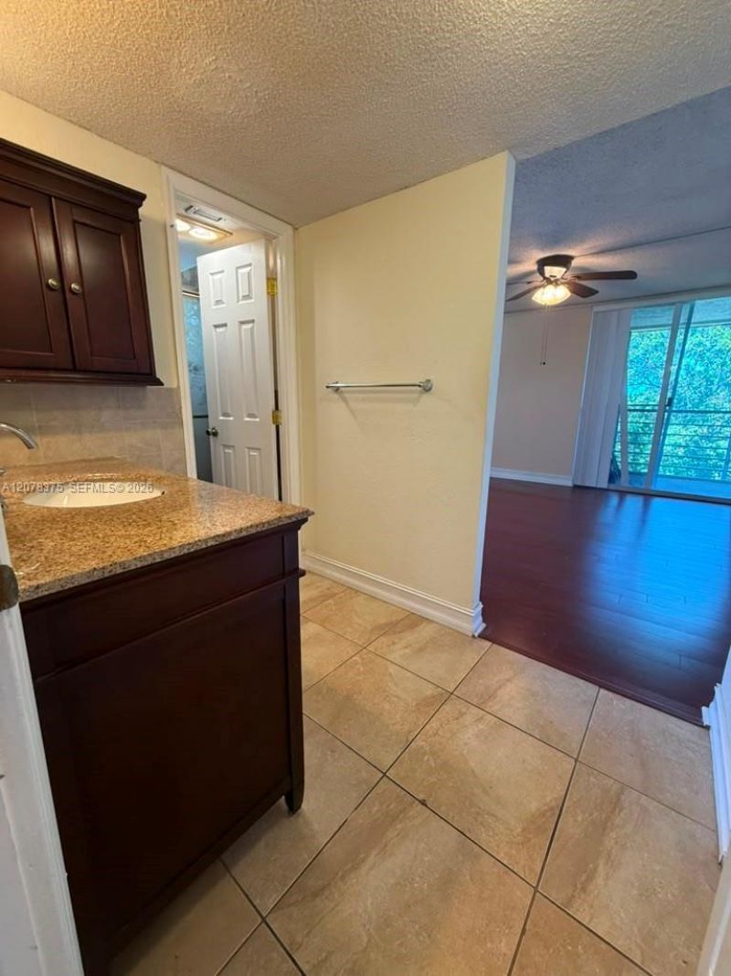 3261 Holiday Springs Blvd , Unit 401, Margate, FL 33063 Photo
