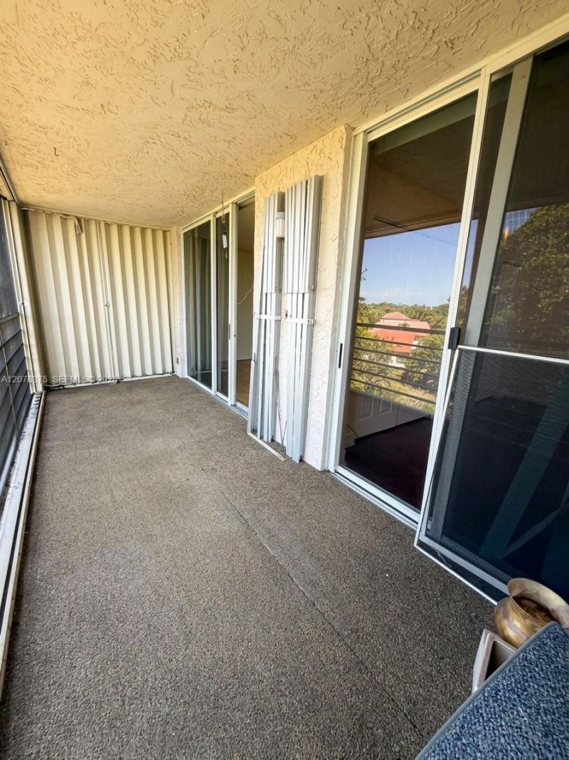 3261 Holiday Springs Blvd , Unit 401, Margate, FL 33063 Photo
