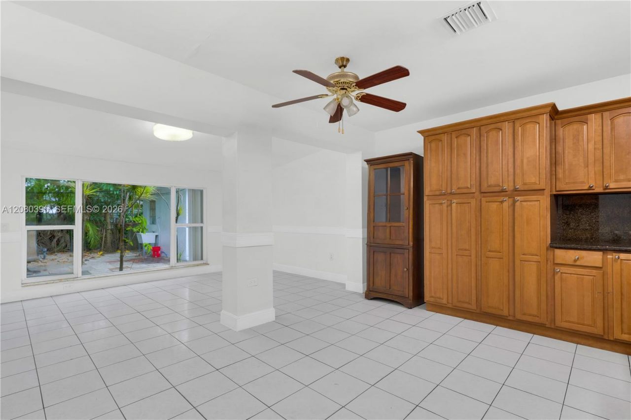 9441 SW 27th Dr , Miami, FL 33165 Photo