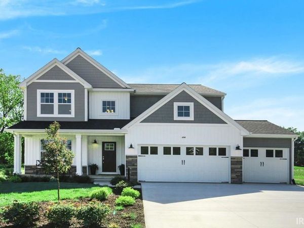 52195 Silverthorne Court, Granger, IN 46530
