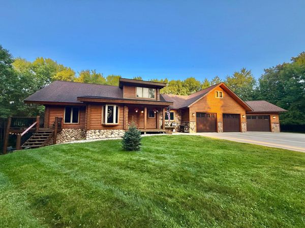 130 Eastwood Drive, Thief River Falls, MN 56701