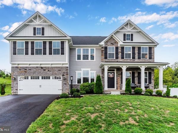 3961 SECRETARIAT STREET, HARRISBURG, PA 17112