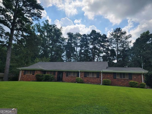 4051 Warrior Trail, Stone Mountain, GA 30083