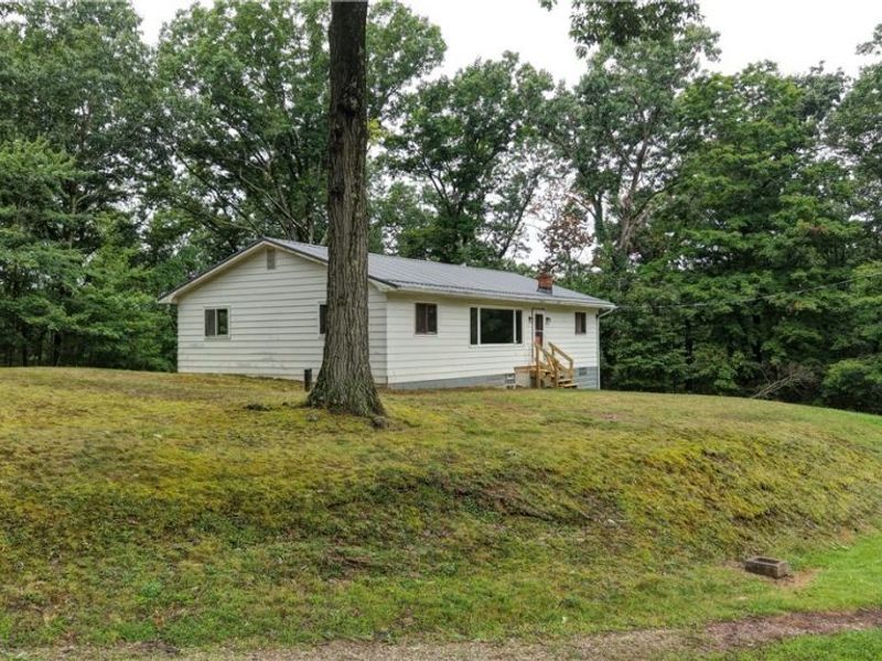 5300 GREENRIDGE RD, New Philadelphia, OH 44663 Photo 12
