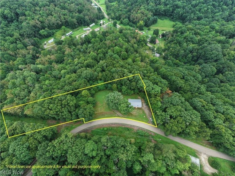5300 GREENRIDGE RD, New Philadelphia, OH 44663 Photo 2