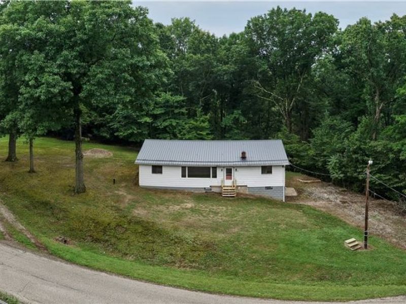 5300 GREENRIDGE RD, New Philadelphia, OH 44663 Photo 4