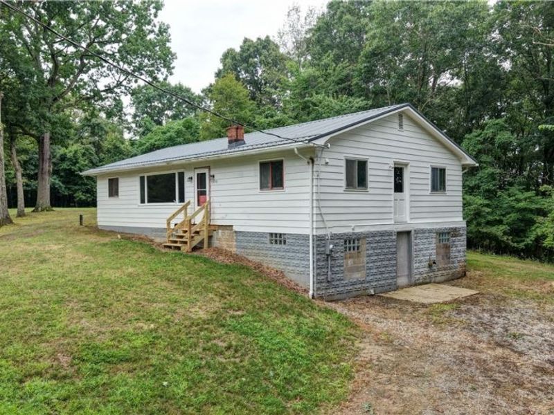 5300 GREENRIDGE RD, New Philadelphia, OH 44663 Photo 8