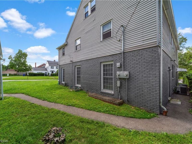3113 Ashwood, Cleveland, OH 44120 Photo 27