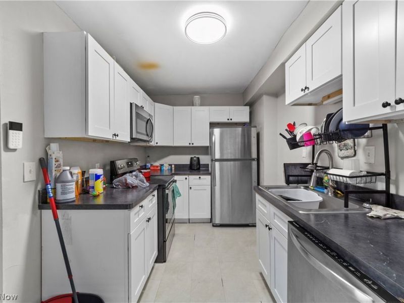 3113 Ashwood, Cleveland, OH 44120 Photo 4