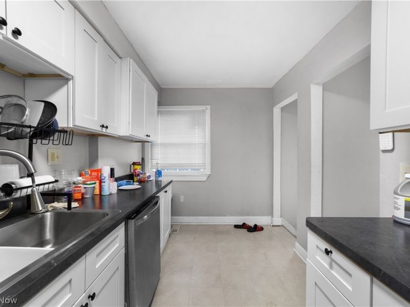 3113 Ashwood, Cleveland, OH 44120 Photo 6