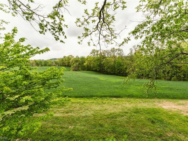 TR 240 , Fresno, OH 43824 Photo 11